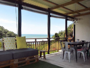  Vacation Hub International | Under Milkwood Main