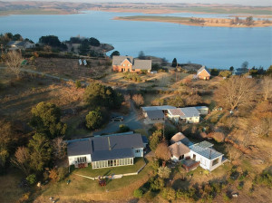  Vacation Hub International | Fish Eagle Cottage Main