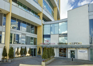  Vacation Hub International | Crowne Plaza London - Battersea Main