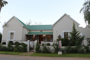  Vacation Hub International | Ndedema Lodge Main