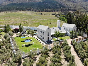  Vacation Hub International | Goodings Groves Olive Farm Main