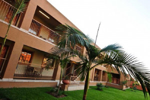  Vacation Hub International | Batter Boys Guest House Main