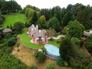  Vacation Hub International | Crestwood Main