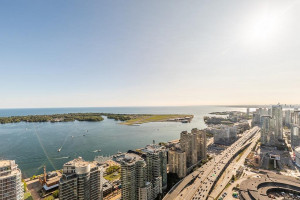  Vacation Hub International | Simply Comfort.Gorgeous Downtown Apartment Main