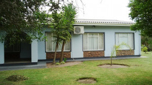  Vacation Hub International | Holiday House - Sedgefield Main