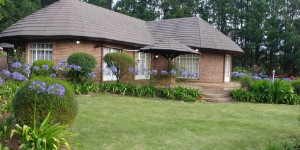  Vacation Hub International | Pin Oak Cottage Main