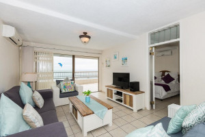  Vacation Hub International | Beachcombers 13 Main