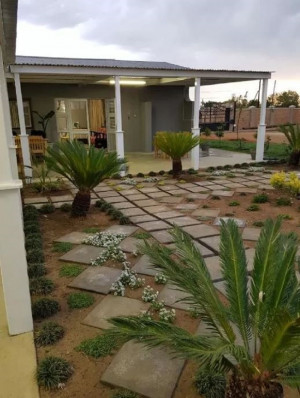  Vacation Hub International | Graceland Guesthouse Main