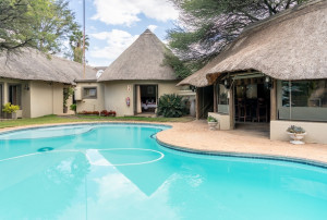  Vacation Hub International | Re a Lora Lodge Main