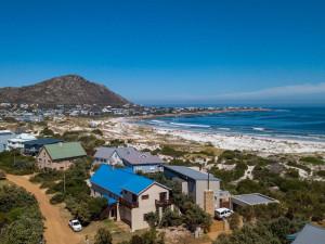  Vacation Hub International | Sea la Vie - Pringle Bay Main