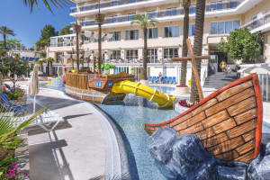  Vacation Hub International | Hotel Oasis Park Splash Main