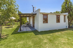  Vacation Hub International | Bonnievale River Lodge Main