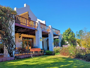  Vacation Hub International | Val d'Or Estate Main