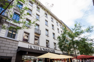  Vacation Hub International | Townhouse Boutique Hotel Main