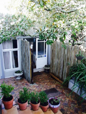  Vacation Hub International | The Birdhouse Main