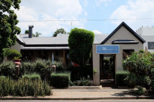  Vacation Hub International | 84 on Fourth Guest House Main