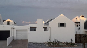  Vacation Hub International | TumbleInn 2 Main