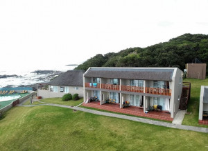  Vacation Hub International | Kob Inn Beach Resort Main
