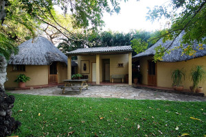  Vacation Hub International | Fleur de Lys Guest Farm Main