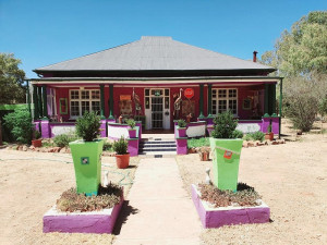  Vacation Hub International | Purple House Main