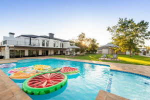  Vacation Hub International | The Feather Hill Boutique Hotel Main