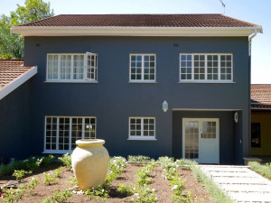  Vacation Hub International | The Garden Shed Main
