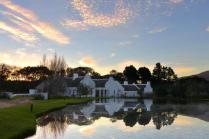 Vacation Hub International | Holden Manz Country House Main
