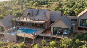  Vacation Hub International | Hillside lodge Main
