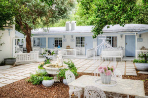  Vacation Hub International | The Lady Grace Main