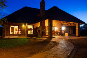  Vacation Hub International | Makhato 37 Main