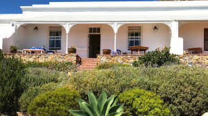  Vacation Hub International | Cotton's Cottage Main