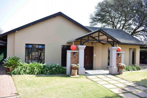  Vacation Hub International | 13 Hobson Main