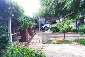  Vacation Hub International | Snooze-A-Lot Guest House Main
