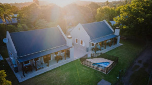  Vacation Hub International | Dolittle Cottages Main