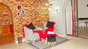  Vacation Hub International | Warmbaths Thai Spa and Guest House Main