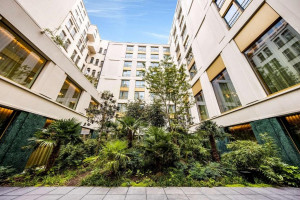  Vacation Hub International | NH Collection Antwerp Centre Main