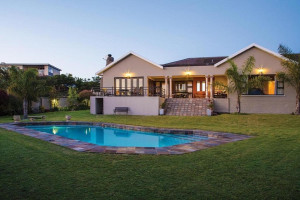  Vacation Hub International | Lalapanzi Guest Lodge-Port Elizabeth Main