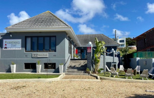  Vacation Hub International | Lighthouse Stay Main