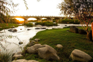  Vacation Hub International | Ikaia River Lodge Main