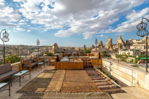  Vacation Hub International | Helen Cave Suites Main