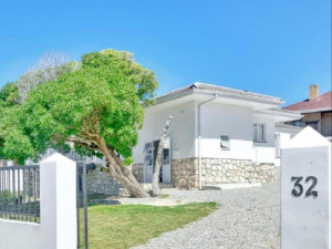  Vacation Hub International | 32 on Blouvin Main