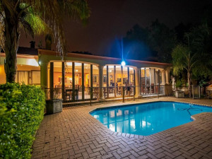  Vacation Hub International | Hutten Heights Lodge by Ilawu Main
