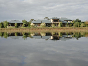  Vacation Hub International | Springfontein Wine Estate Main