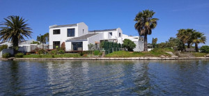  Vacation Hub International | Vlei Cove Main