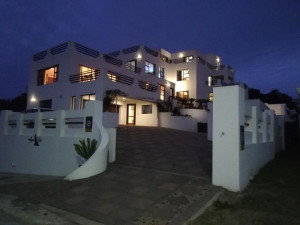  Vacation Hub International | Aguia-Vista Luxury Apartment Main