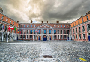  Vacation Hub International | The Gate Hotel Main
