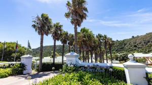  Vacation Hub International | Riverclub Villas Main