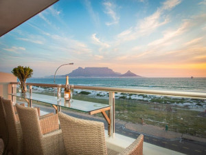  Vacation Hub International | B306 Sea Spray Main