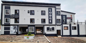  Vacation Hub International | Lily Park Lodge Main