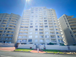  Vacation Hub International | The Bay B301 Main